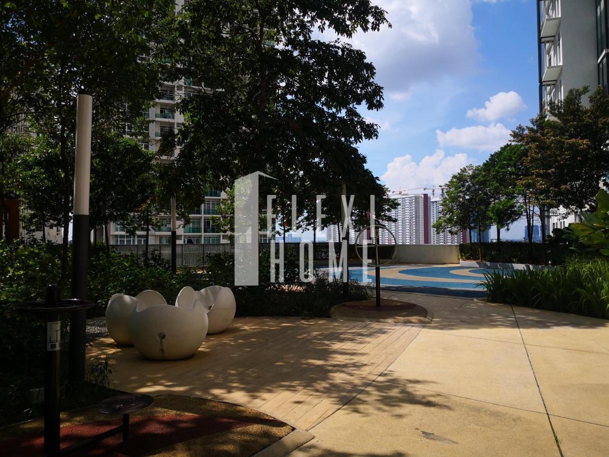 Spacious Big Room, Designed & Quiet Family Home, Eclipse In Cyberjaya By Flexihome-My Bagian luar foto